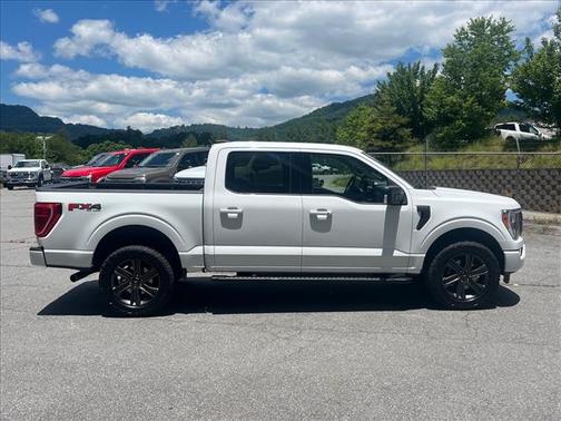 Oxford White 2023 Ford F-150 XLT