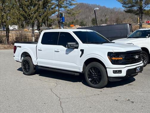 Oxford White 2025 Ford F-150 XLT