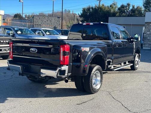 2024 Ford F-350 Lariat Super Duty