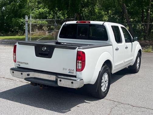 Glacier White 2019 Nissan Frontier SV