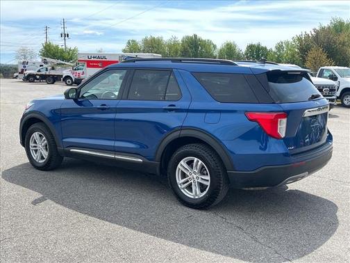 Atlas Blue 2022 Ford Explorer XLT