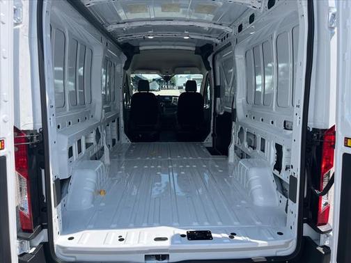 2025 Ford Transit-250 148 WB Medium Roof Cargo
