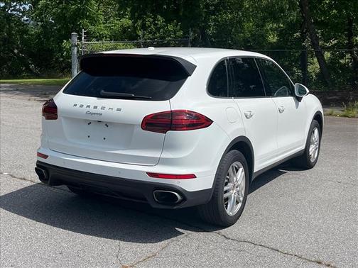 2016 Porsche Cayenne Base