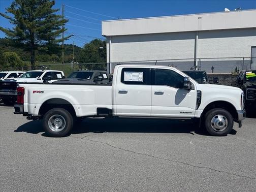 2025 Ford F-350 Lariat DRW