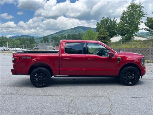 Rapid Red Metallic Tinted Clearcoat 2023 Ford F-150 Platinum