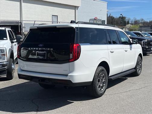 Star White 2026 Ford Expedition Max Active