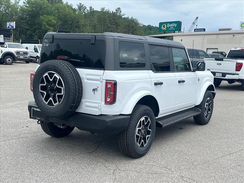 Oxford White 2026 Ford Bronco Outer Banks