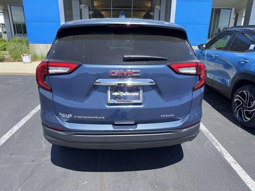 Downpour Metallic 2024 GMC Terrain SLE