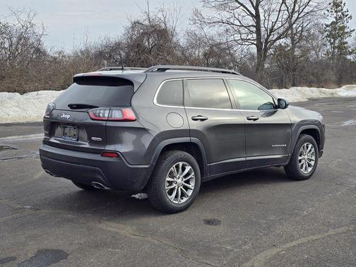 Granite Crystal Metallic Clearcoat 2022 Jeep Cherokee Latitude Lux