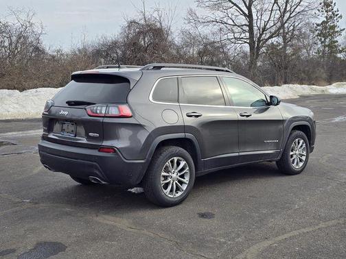 Granite Crystal Metallic Clearcoat 2022 Jeep Cherokee Latitude Lux