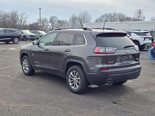 Granite Crystal Metallic Clearcoat 2022 Jeep Cherokee Latitude Lux