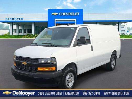 2025 Chevrolet Express 2500 RWD 2500 Regular Wheelbase WT
