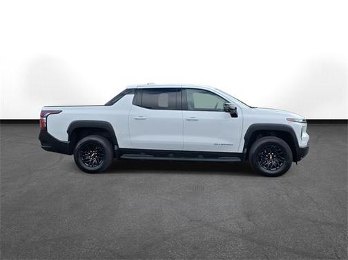 2025 Chevrolet Silverado EV LT