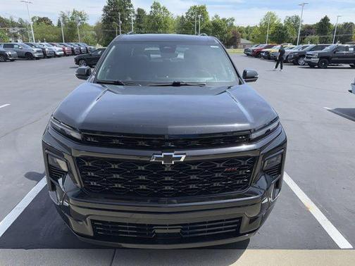 Mosaic Black Metallic 2024 Chevrolet Traverse RS
