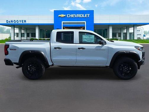 Summit White 2026 Chevrolet Colorado Trail Boss