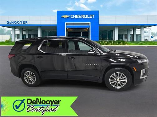 2022 Chevrolet Traverse LT Cloth