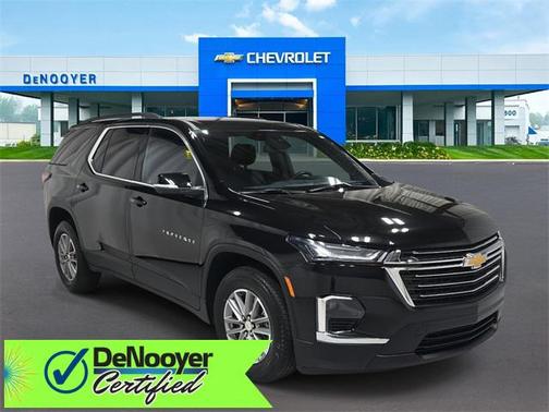 2022 Chevrolet Traverse LT Cloth