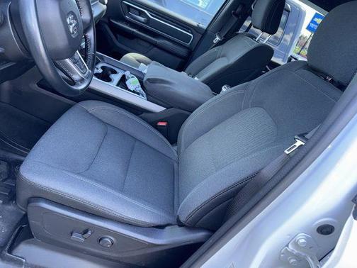 Bright White Clearcoat 2022 RAM 1500 Big Horn/Lone Star