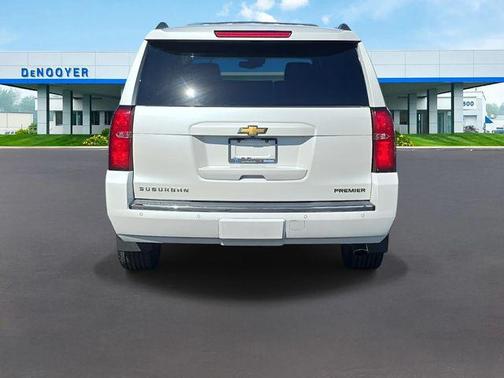 Iridescent Pearl Tricoat 2019 Chevrolet Suburban Premier