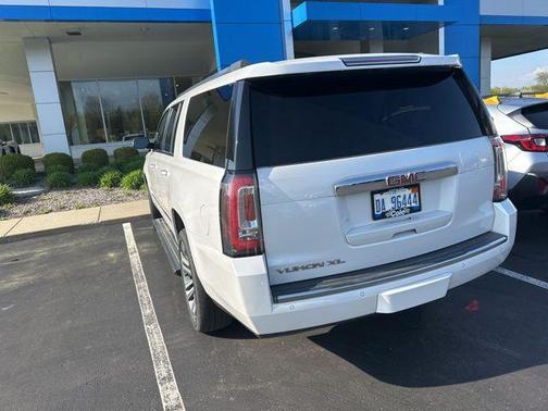 White Frost Tricoat 2018 GMC Yukon XL Denali