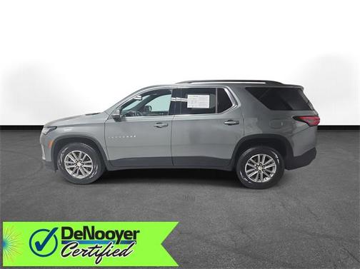 2022 Chevrolet Traverse LT Cloth