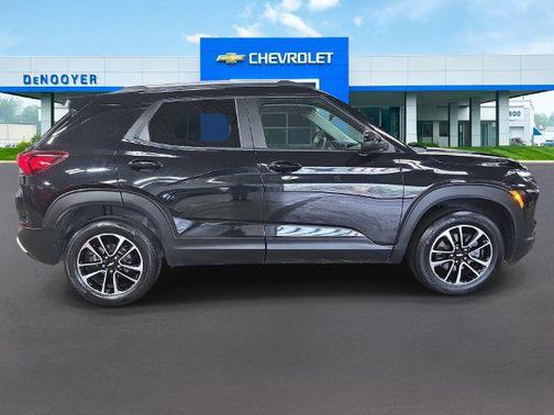Mosaic Black Metallic 2024 Chevrolet Trailblazer LT