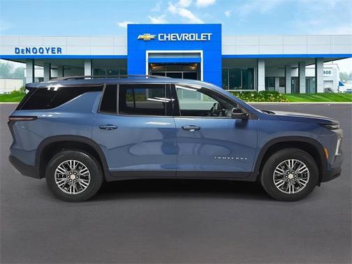 2024 Chevrolet Traverse LT
