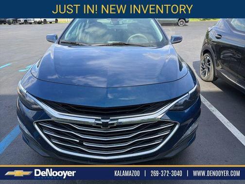 Pacific Blue Metallic 2019 Chevrolet Malibu LT