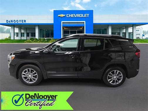 2023 GMC Terrain SLT