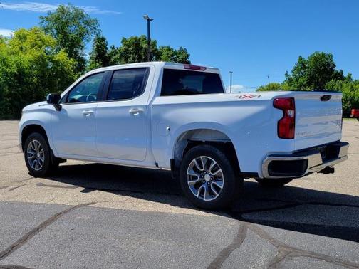 Summit White 2026 Chevrolet Silverado 1500 LT