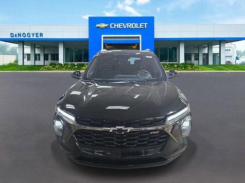 Mosaic Black Metallic 2026 Chevrolet Trax FWD 2RS