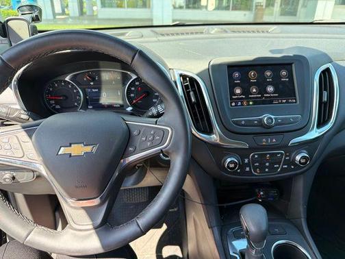 Mosaic Black Metallic 2024 Chevrolet Equinox 1LT