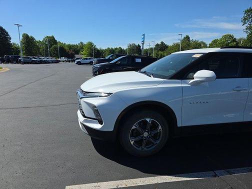 Summit White 2024 Chevrolet Blazer 2LT