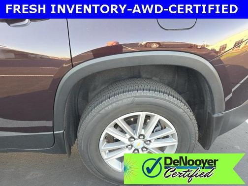 2022 Chevrolet Traverse LT Cloth