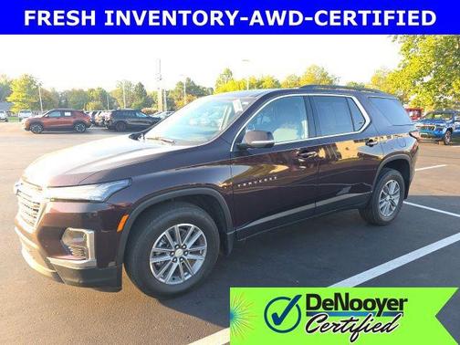 2022 Chevrolet Traverse LT Cloth