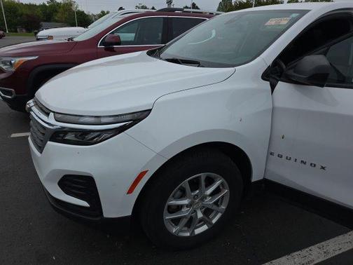 Summit White 2024 Chevrolet Equinox LS