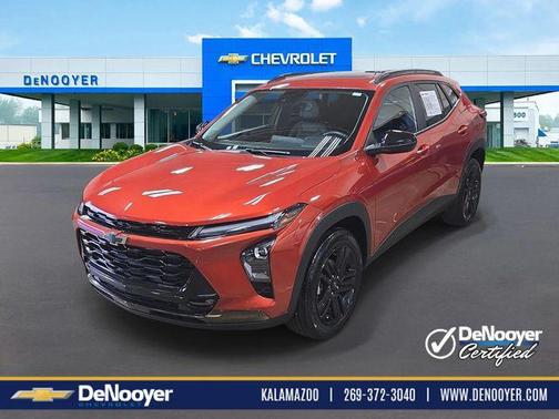Cayenne Orange Metallic 2024 Chevrolet Trax FWD ACTIV