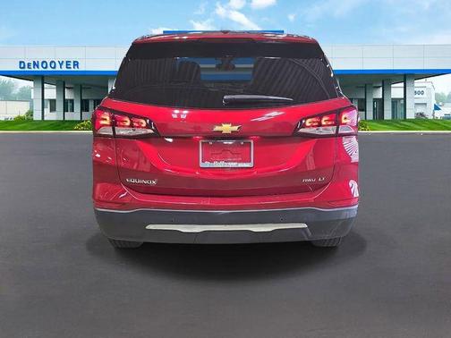 Radiant Red Tintcoat 2024 Chevrolet Equinox 1LT