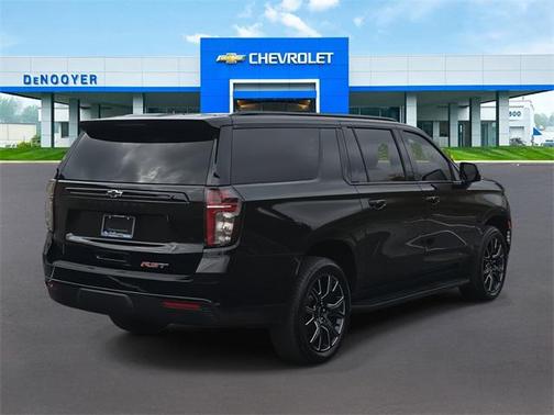 2023 Chevrolet Suburban RST