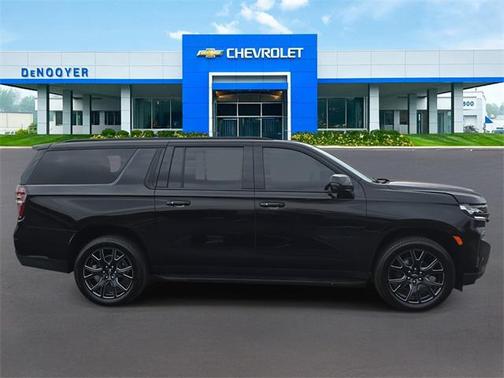 2023 Chevrolet Suburban RST