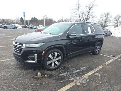 2023 Chevrolet Traverse LT Leather
