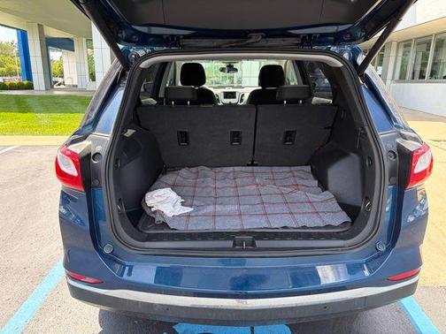 Pacific Blue Metallic 2019 Chevrolet Equinox 1LT