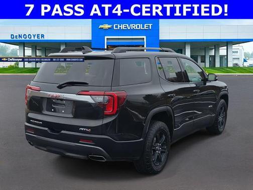 2023 GMC Acadia AWD AT4