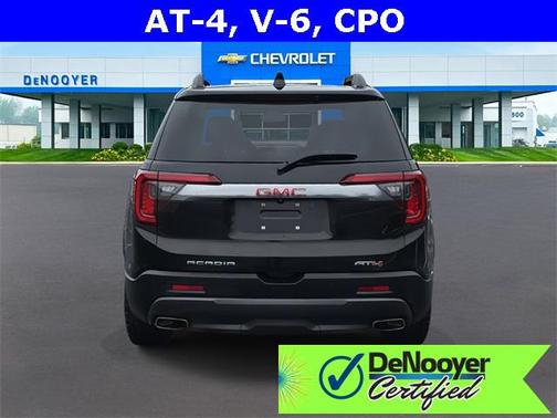2023 GMC Acadia AWD AT4