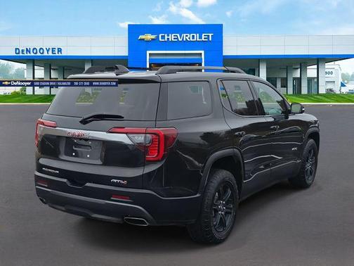 2023 GMC Acadia AWD AT4