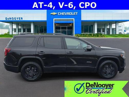 2023 GMC Acadia AWD AT4