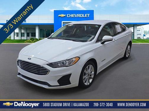 Oxford White 2019 Ford Fusion Hybrid SE