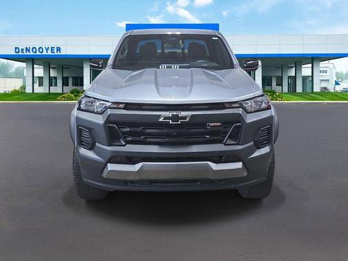 Sterling Gray Metallic 2024 Chevrolet Colorado Trail Boss