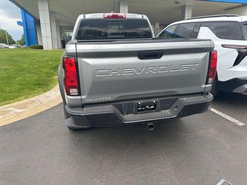 Sterling Gray Metallic 2024 Chevrolet Colorado Trail Boss