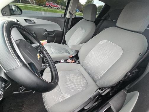 2020 Chevrolet Sonic FWD Hatchback 1FL 5-Door